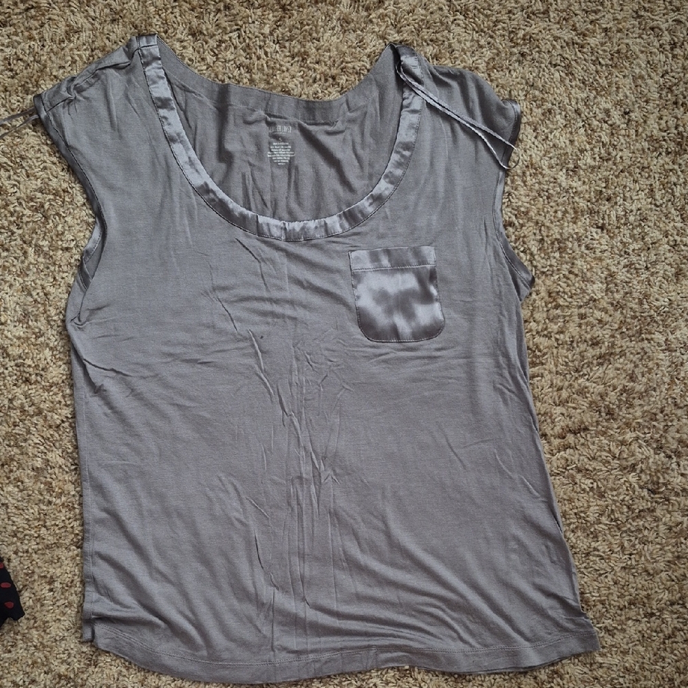 Jennifer Lopez Gray  T-Shirt